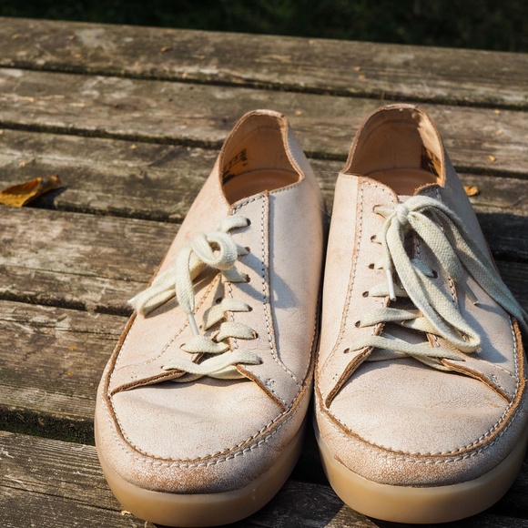 Clarks leather tie-up sneakers US10 EU41 - Picture 1 of 13